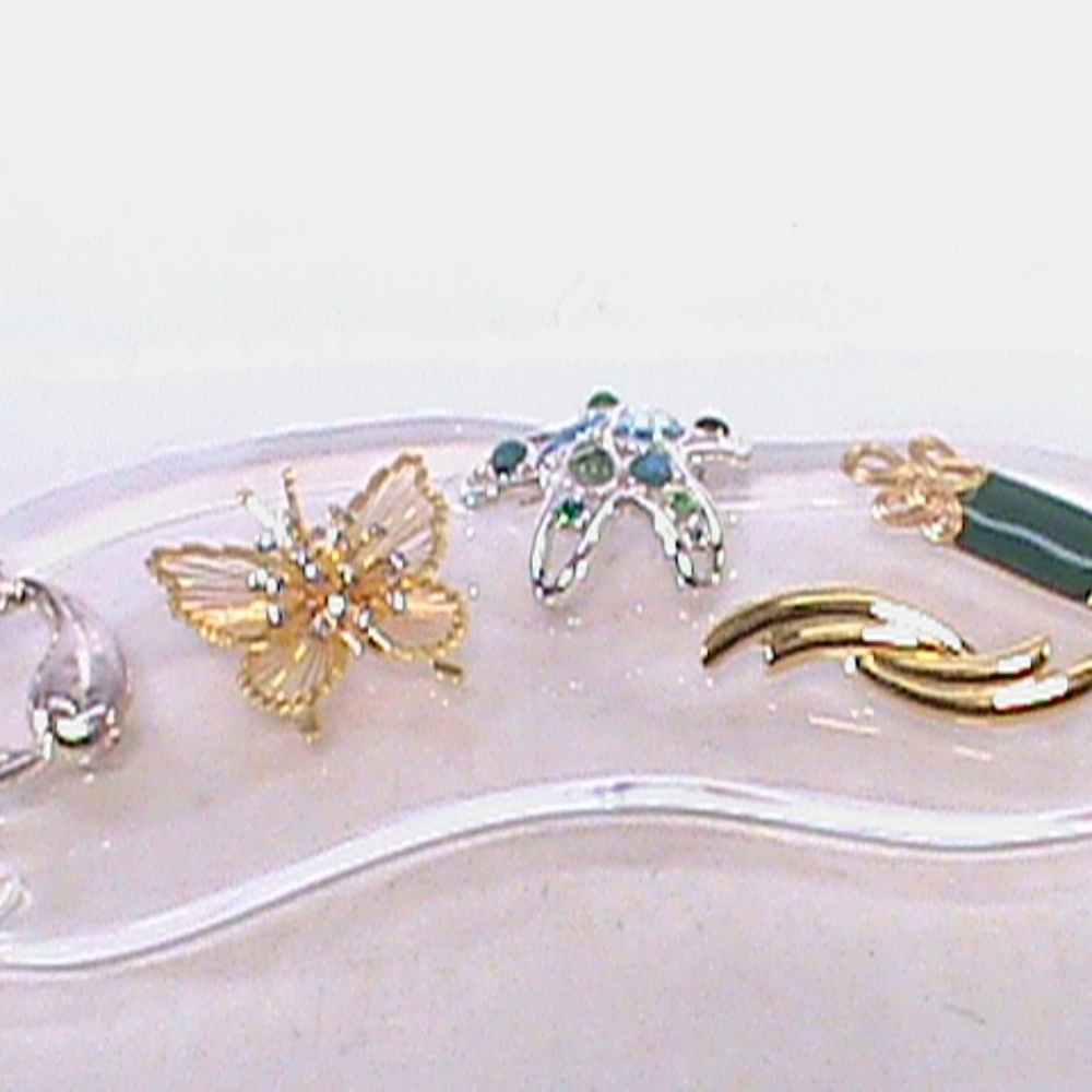 5 MONET Fashion Brooches